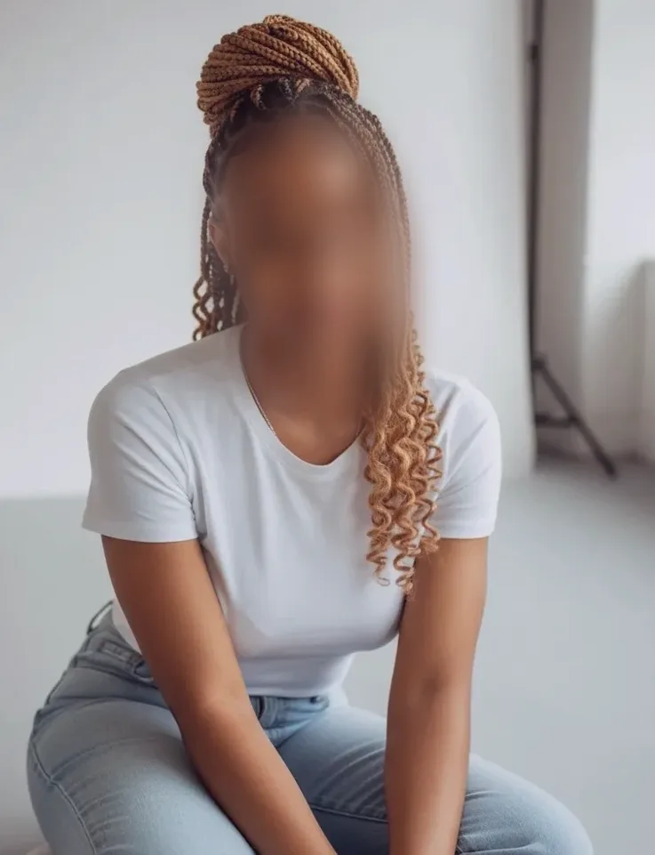 Emma, 28