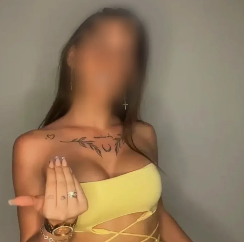 Sina, 24