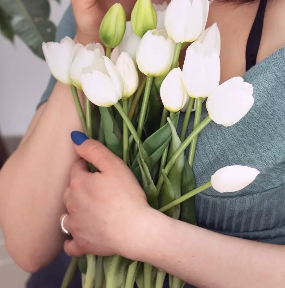 Sina, 23
